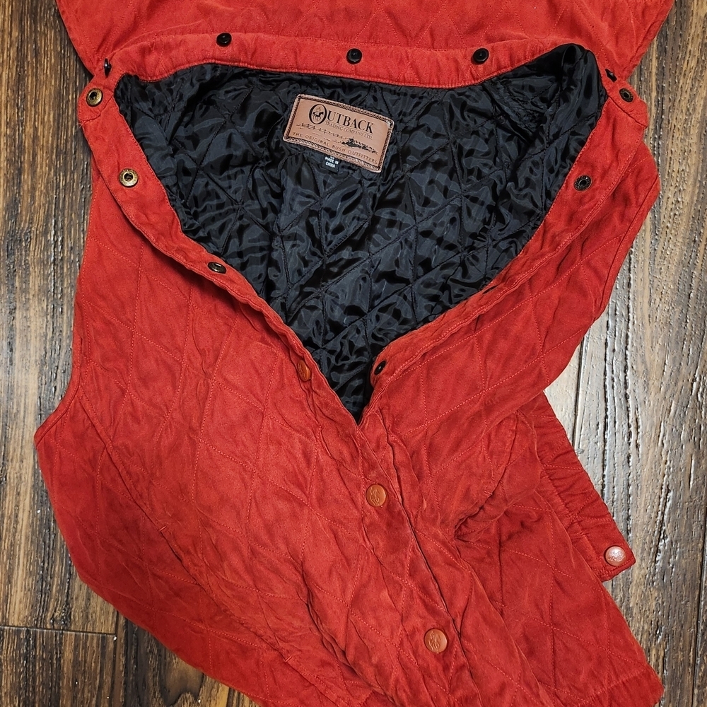 OUTBACK TRADING CO. Classic Quilted Red Vest SZ Lg Women's - Picture 5 of 12